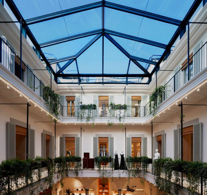 Louis Vuitton Montenapoleone